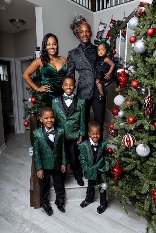 Classic Green and Black Christmas Family Outfits