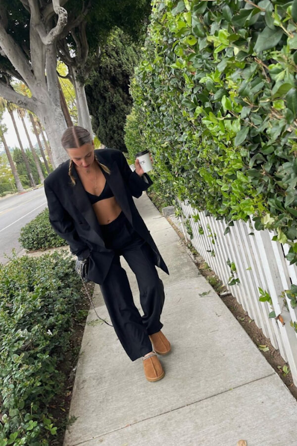 black pants outfit