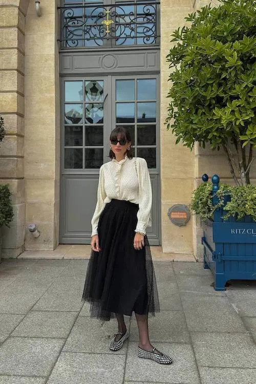 black skirt outfit ideas for women