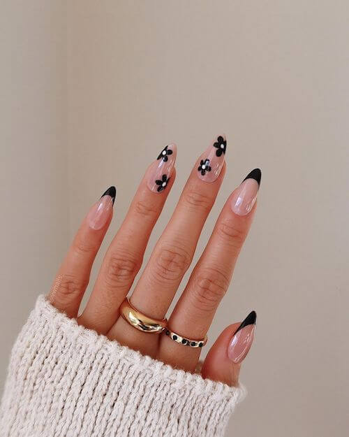 Beautiful Black Floral Nails For Spring