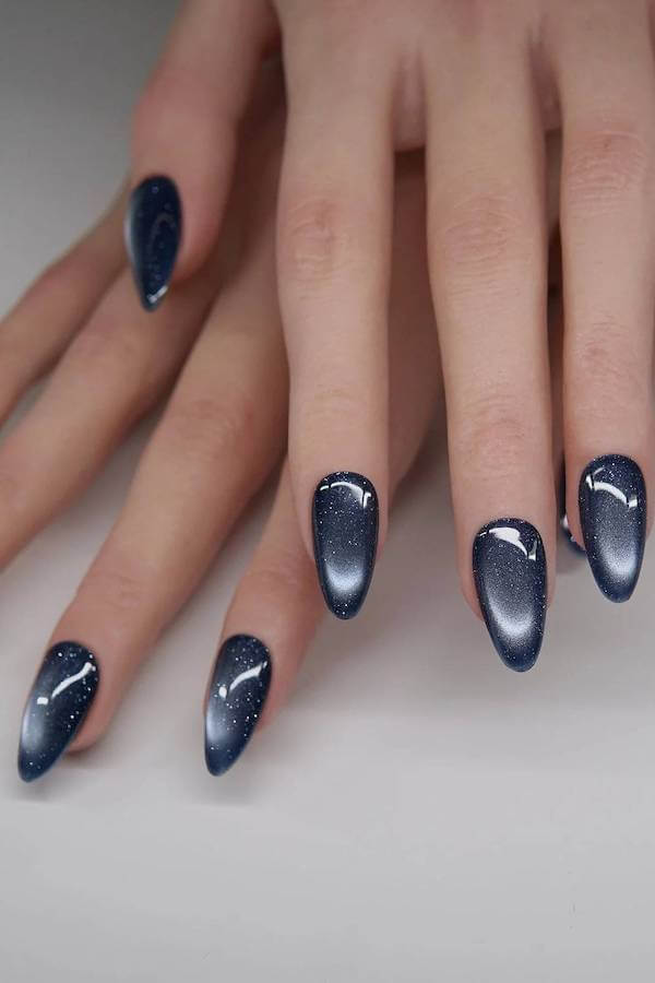 Classic Ombre Blue Cat Eye Nails
