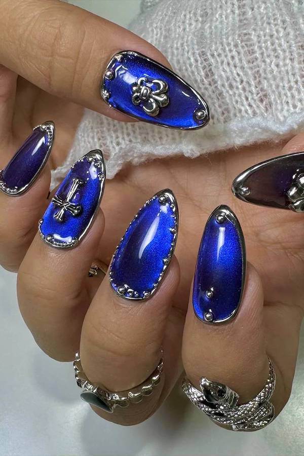 Deep Blue Chrome Cat Eye Nails with Silver Details
