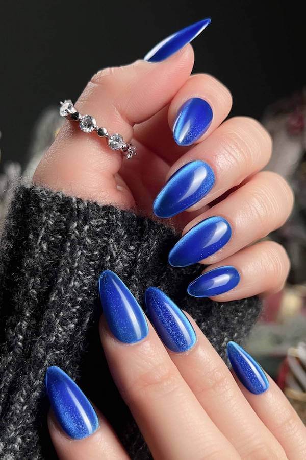 Vibrant Electric Blue Cat Eye Nails
