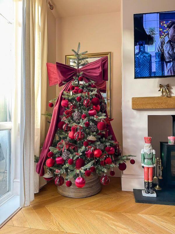 Classic Red Bow Christmas Tree Decor