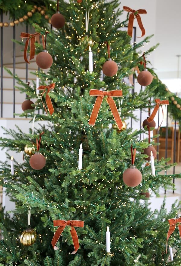 Warm Brown Bow Christmas Tree