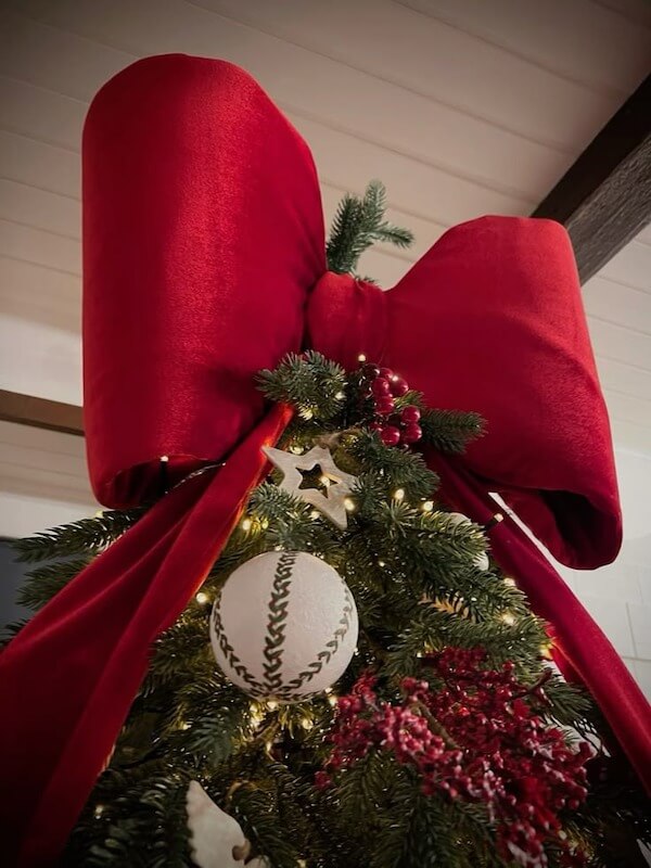 Classic Red Velvet Bow Tree