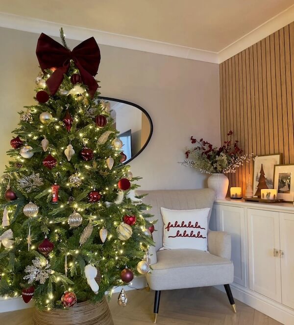 Burgundy Bow Christmas Tree