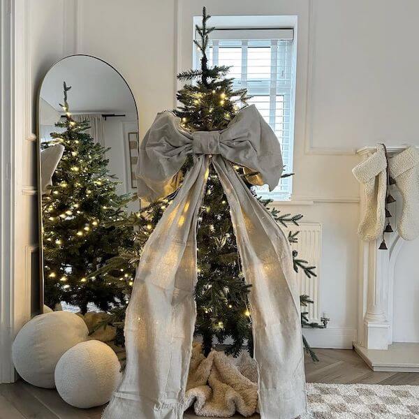 Neutral Linen Bow Christmas Tree