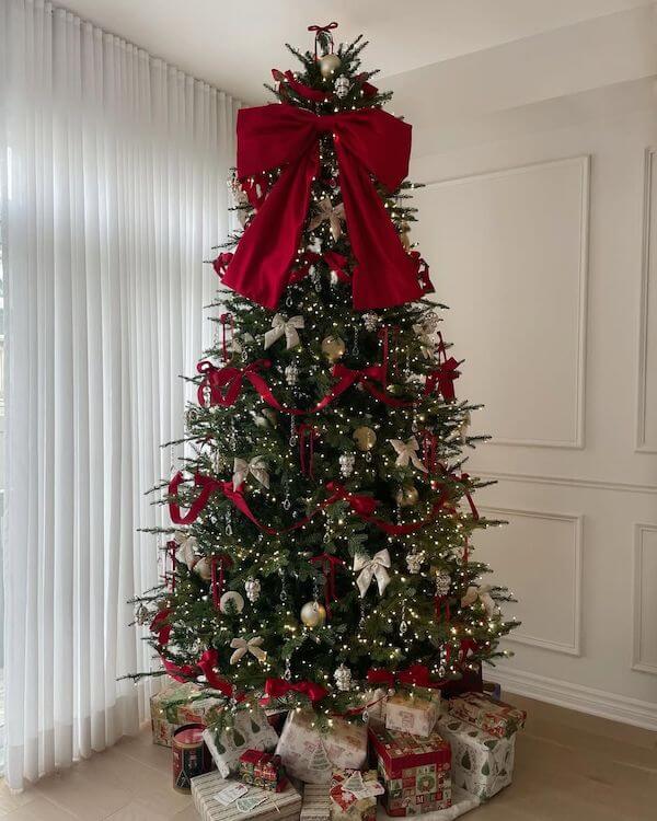 Red Velvet Bow Christmas Tree