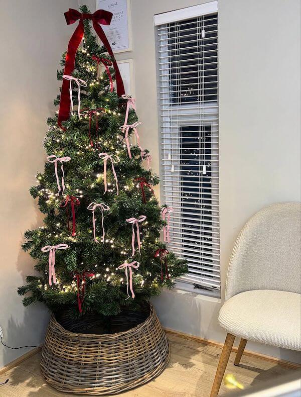Ribbon Bow Christmas Tree