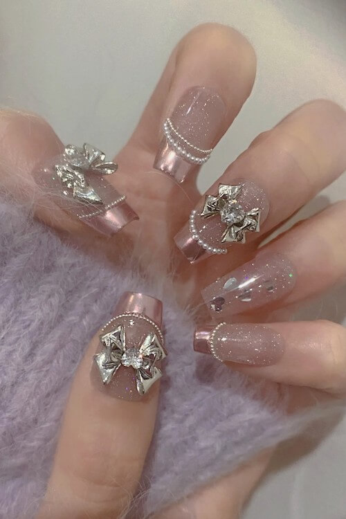 bow nails