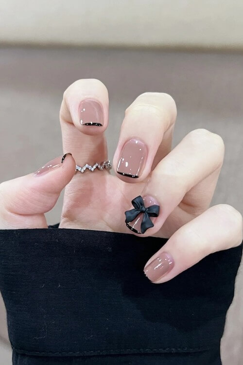 bow nails