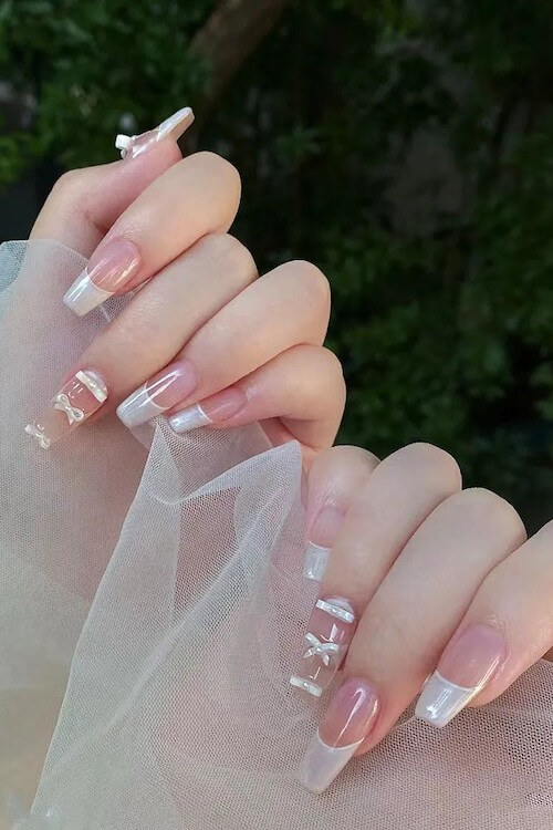 bow nails