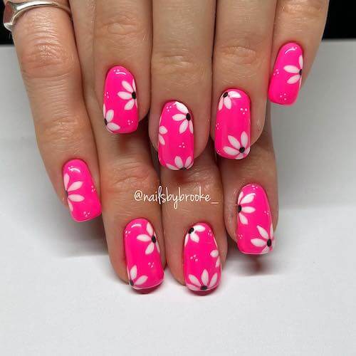 bright summer nails