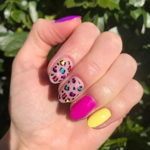 bright summer nails