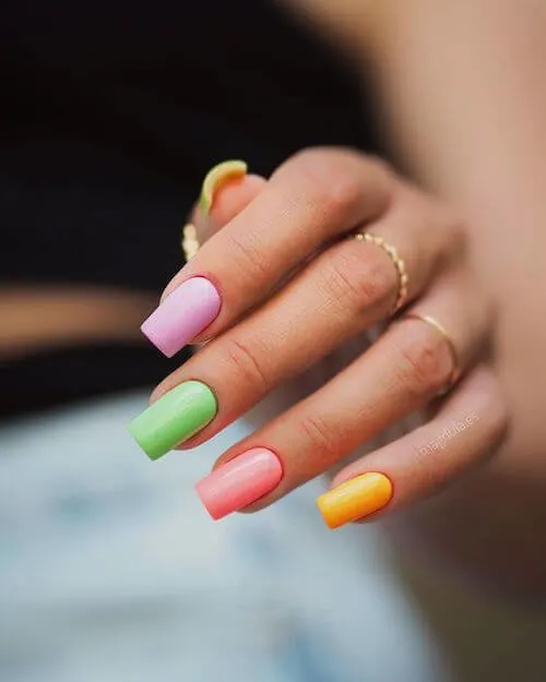 bright summer nails