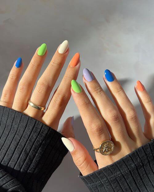 bright summer nails