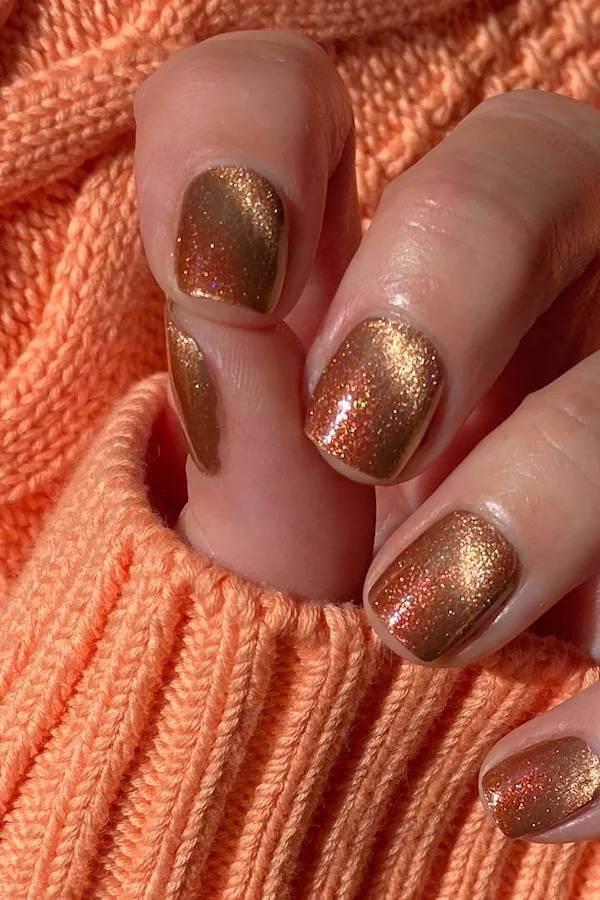 Short Shimmer Brown Cat Eye Nails