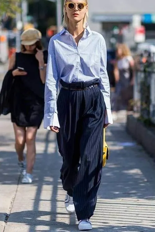 business casual work outfit ideas with sneakers women