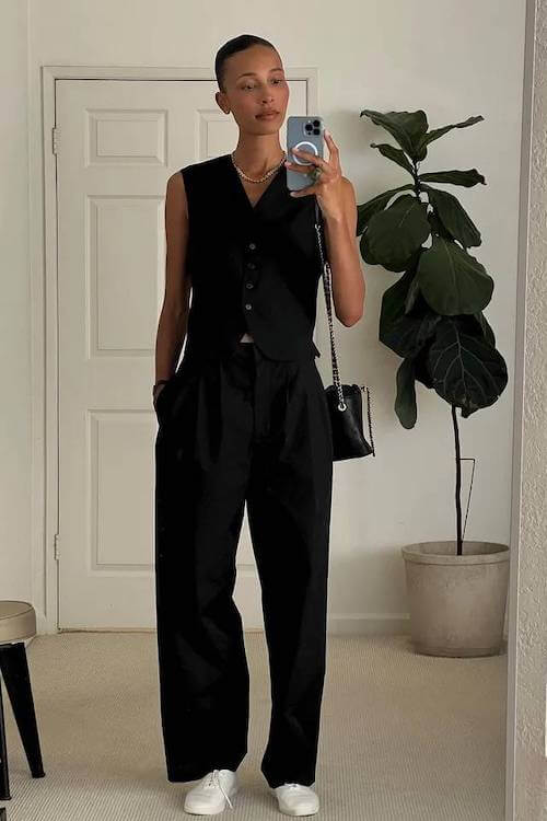 business casual work outfit ideas with sneakers women