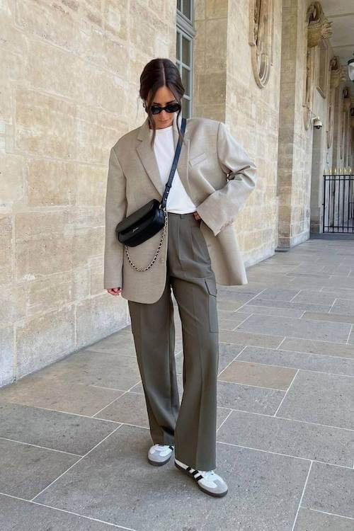 business casual work outfit ideas with sneakers women