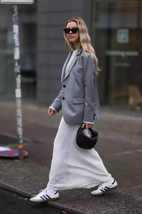 business casual work outfit ideas with sneakers women