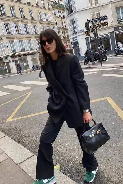 business casual work outfit ideas with sneakers women