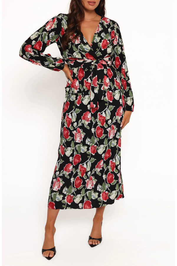 casual wedding guest outfit over 40