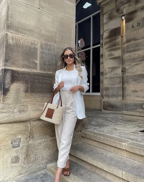 chic neutral outfits