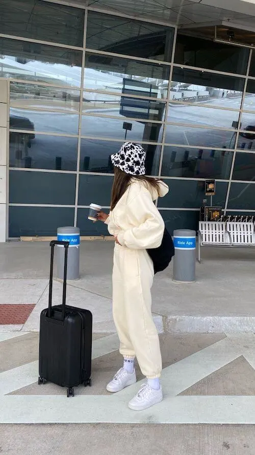 cute travel outfits for airport