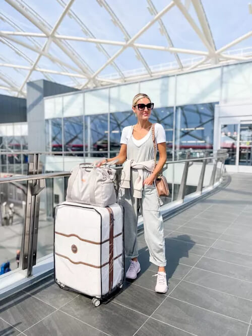 summer travel chic style for women