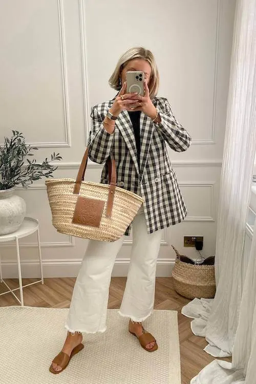 chic white jeans outfit