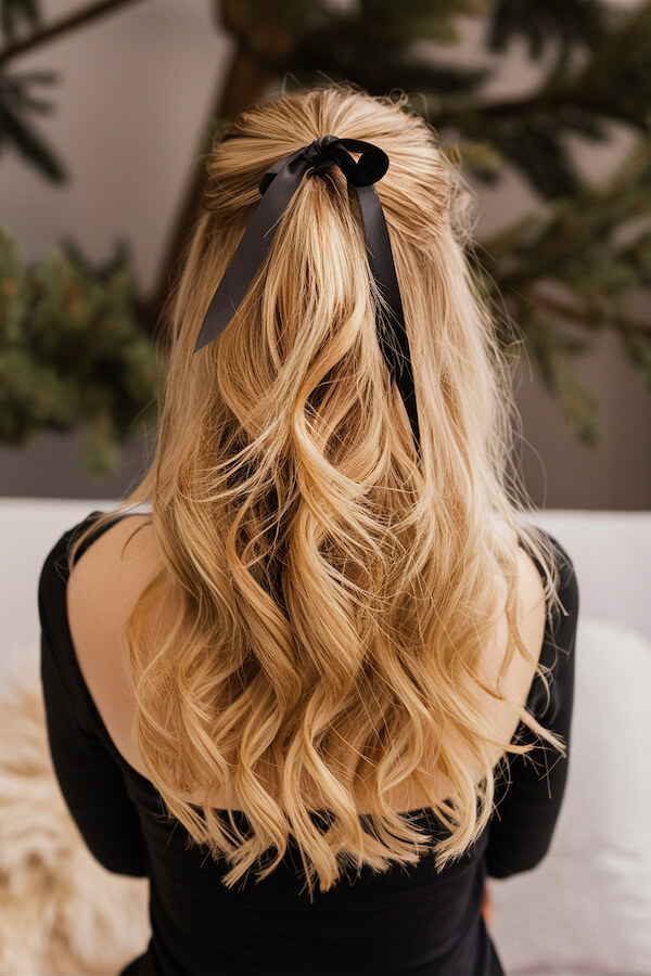 Loose Waves with Black Ribbon Bow