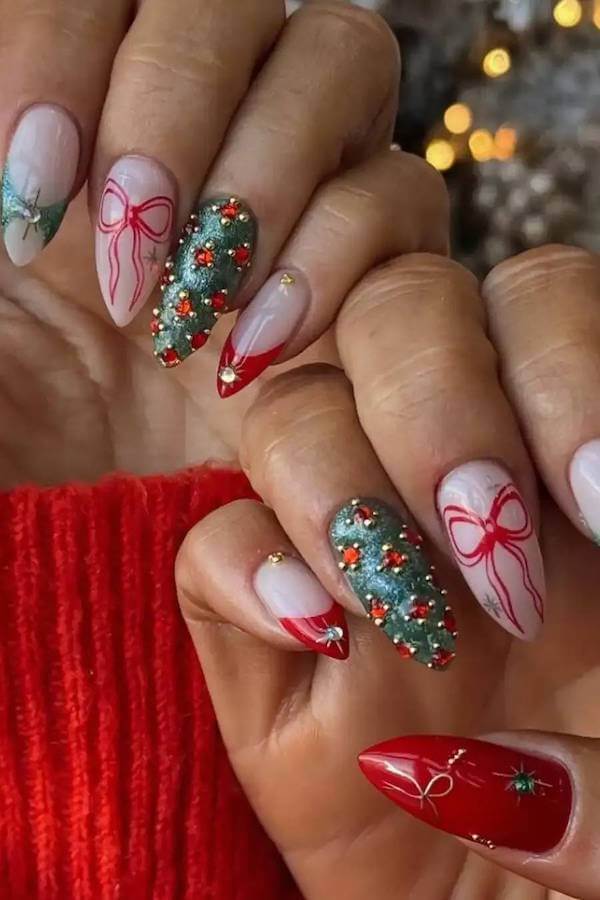 Elegant Red and Green Bow Nails
