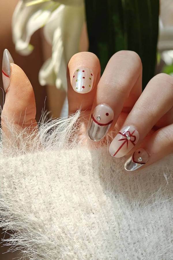 Festive Dotted Silver Bow Nails