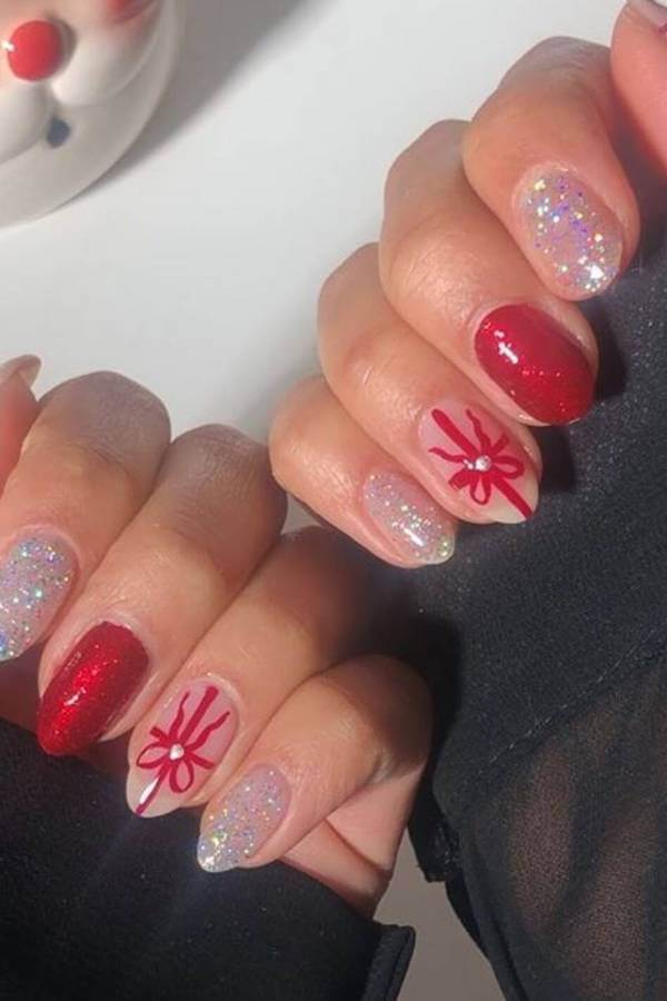 Red and Glitter Christmas Bow Nails