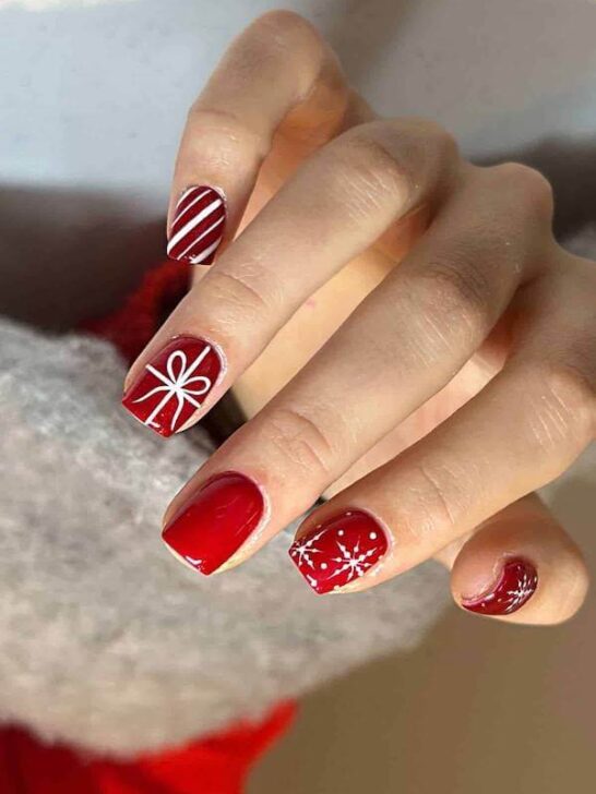 45 Stunning Christmas Bow Nails to Elevate Your Holiday Manicure