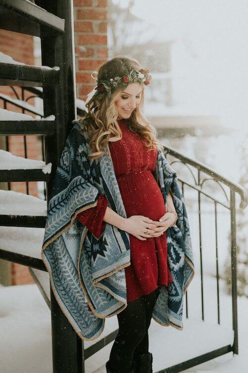 christmas maternity photoshoot ideas