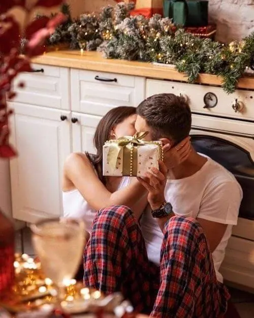 christmas photography ideas for couples