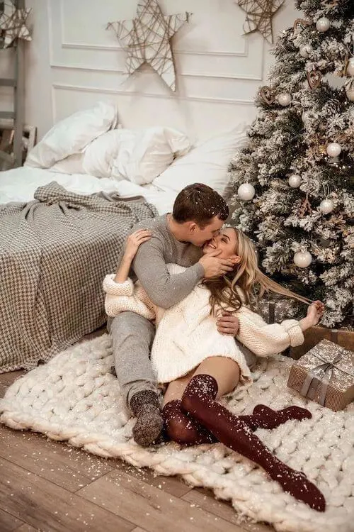 christmas photography ideas for couples