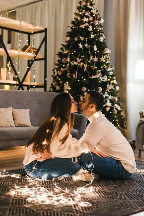 christmas photography ideas for couples