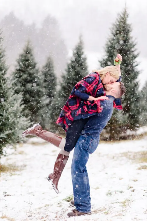 christmas photography ideas for couples