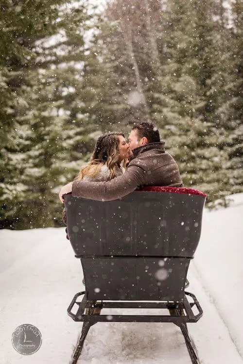 christmas photography ideas for couples