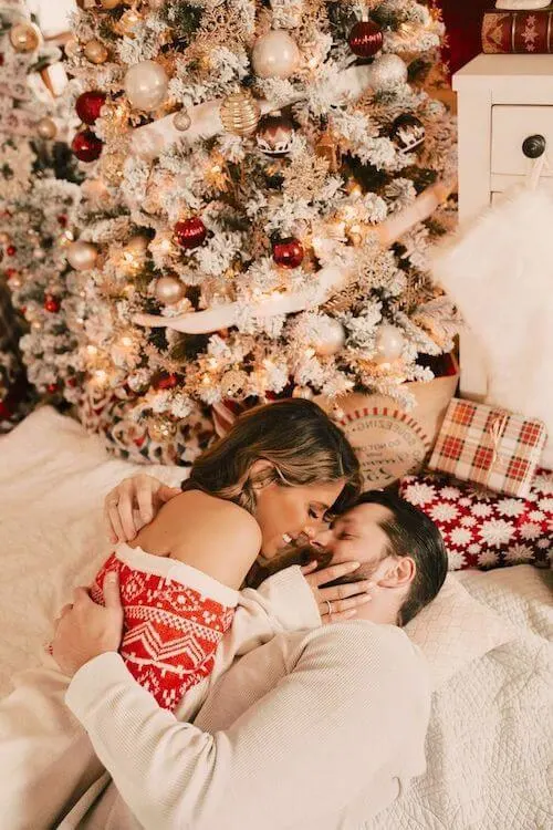 christmas photography ideas for couples