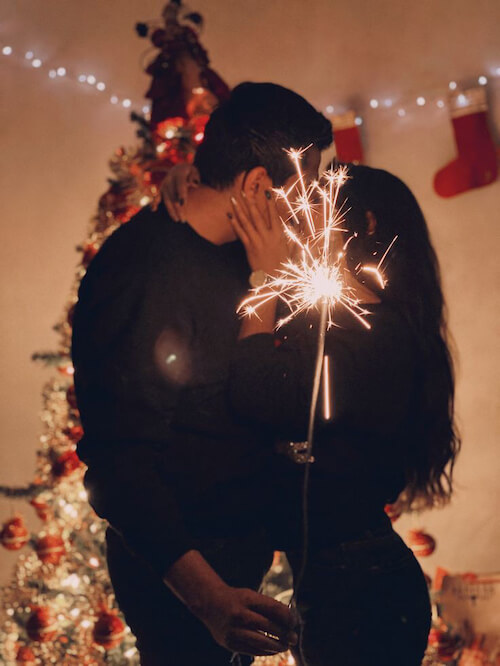 christmas photography ideas for couples