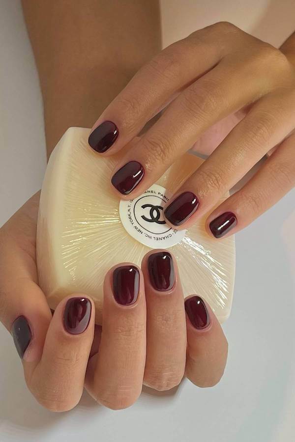 Classic Burgundy Short Nails