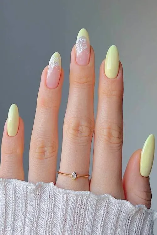 classy spring nails