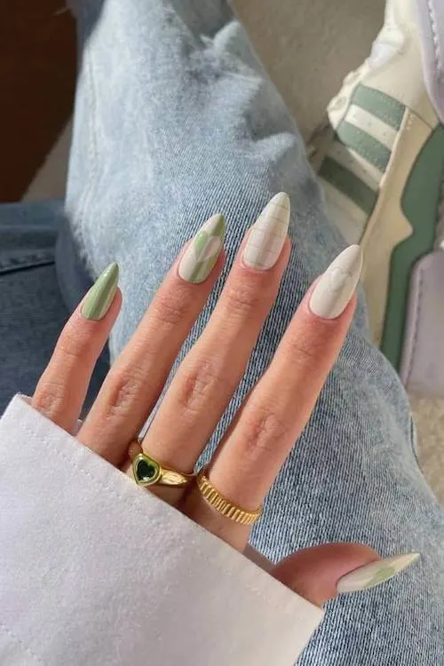 classy spring nails