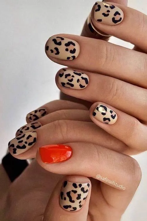 classy summer nails