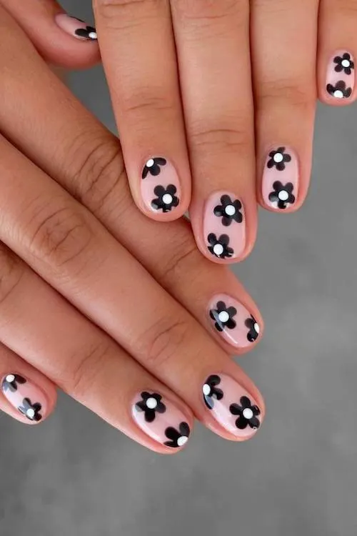 classy summer nails